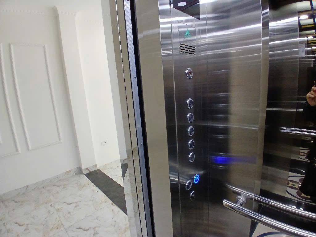 Bán nhà Lĩnh Nam - diện tích 66.1m2 5 tầng - Ngõ thông ô tô tránh - giá 15,8 tỷ