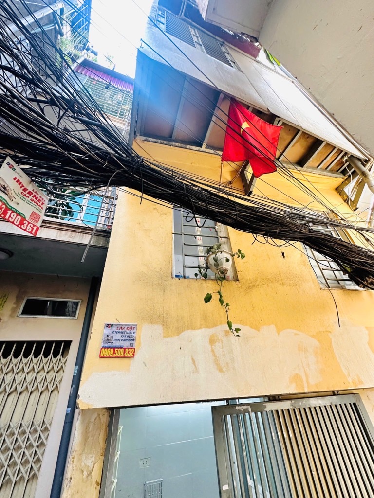Bán nhà ngõ chợ Khâm Thiên - diện tích 6,3m2 4 tầng - Sổ đỏ riêng sẵn sàng giao dịch - giá 1,7 tỷ