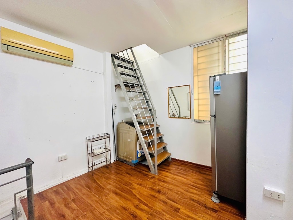 Bán nhà ngõ chợ Khâm Thiên - diện tích 6,3m2 4 tầng - Sổ đỏ riêng sẵn sàng giao dịch - giá 1,7 tỷ