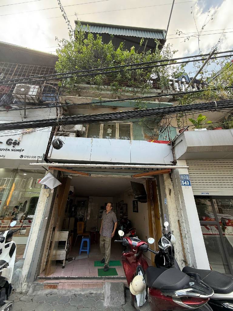 Bán nhà Minh Khai - diện tích 46.2m2 3 tầng - Mặt phố sầm uất - giá 11,2 tỷ