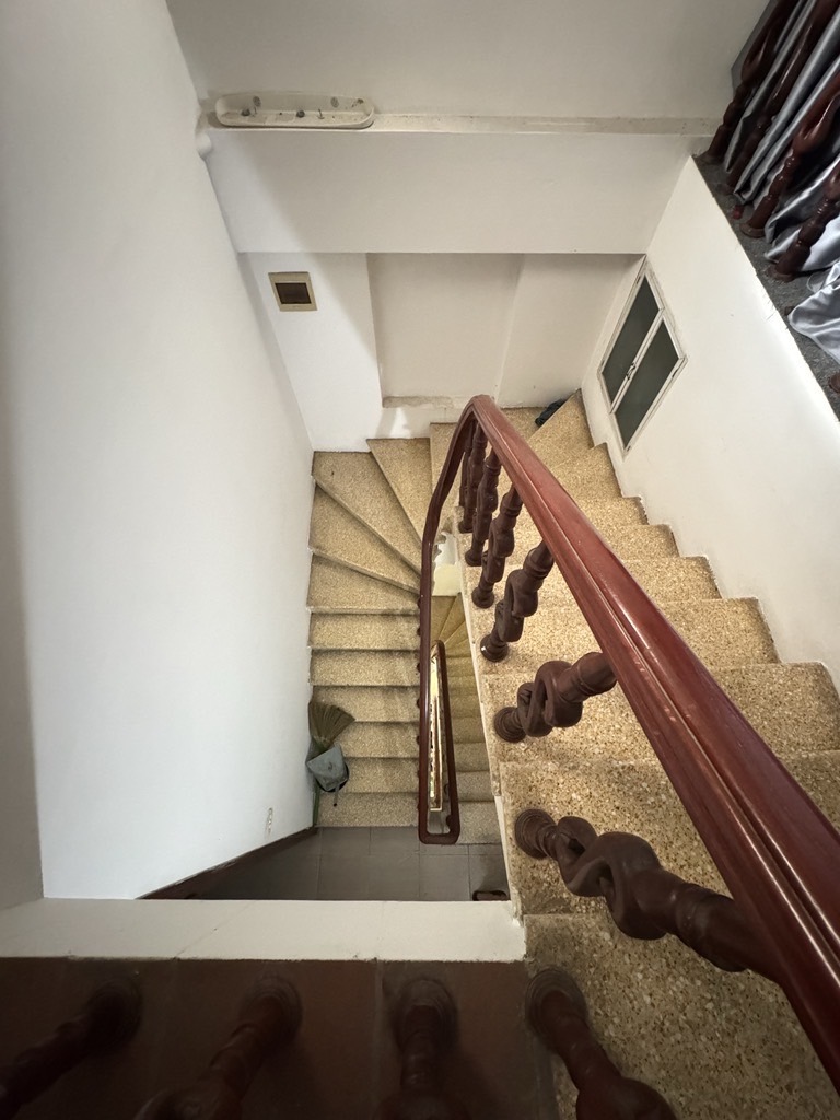 Bán nhà Định Công - diện tích 82m2 4 tầng - Mặt phố kinh doanh sầm uất - giá 20 tỷ