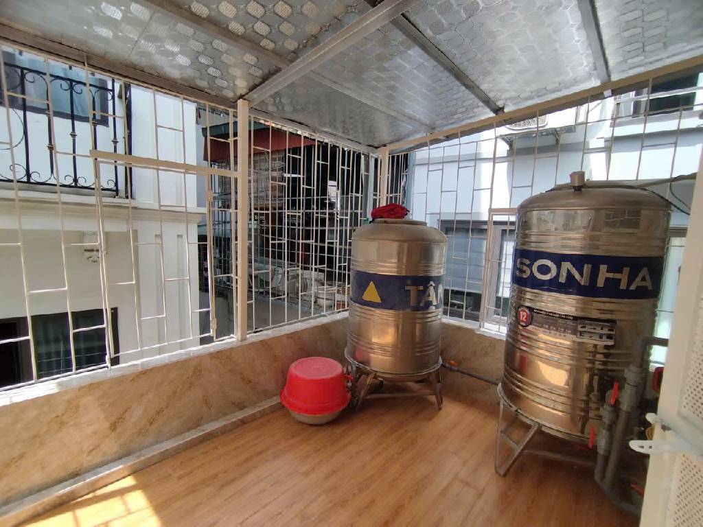 Bán nhà Ngõ Trại Cá - diện tích 14.8m2 4 tầng - Lô góc, gần ô tô - giá 3,35 tỷ