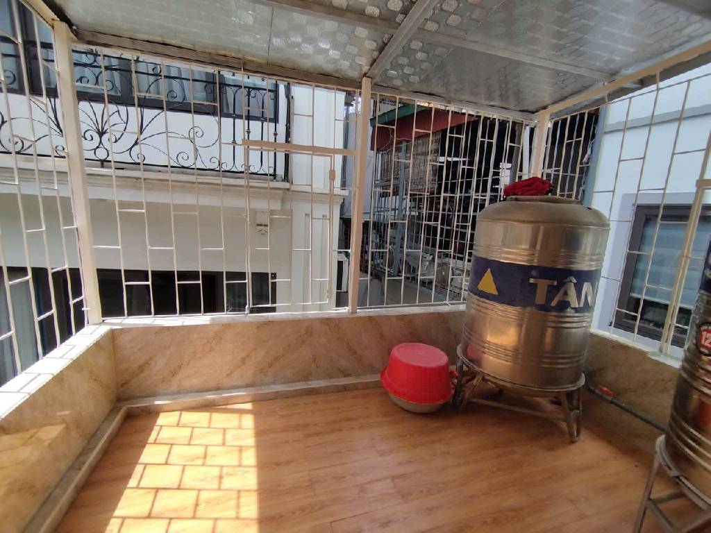 Bán nhà Ngõ Trại Cá - diện tích 14.8m2 4 tầng - Lô góc, gần ô tô - giá 3,35 tỷ