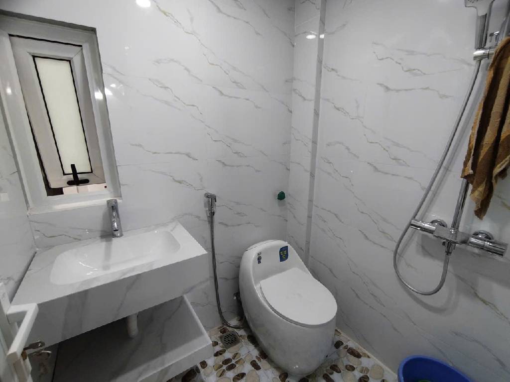 Bán nhà Ngõ Trại Cá - diện tích 14.8m2 4 tầng - Lô góc, gần ô tô - giá 3,35 tỷ