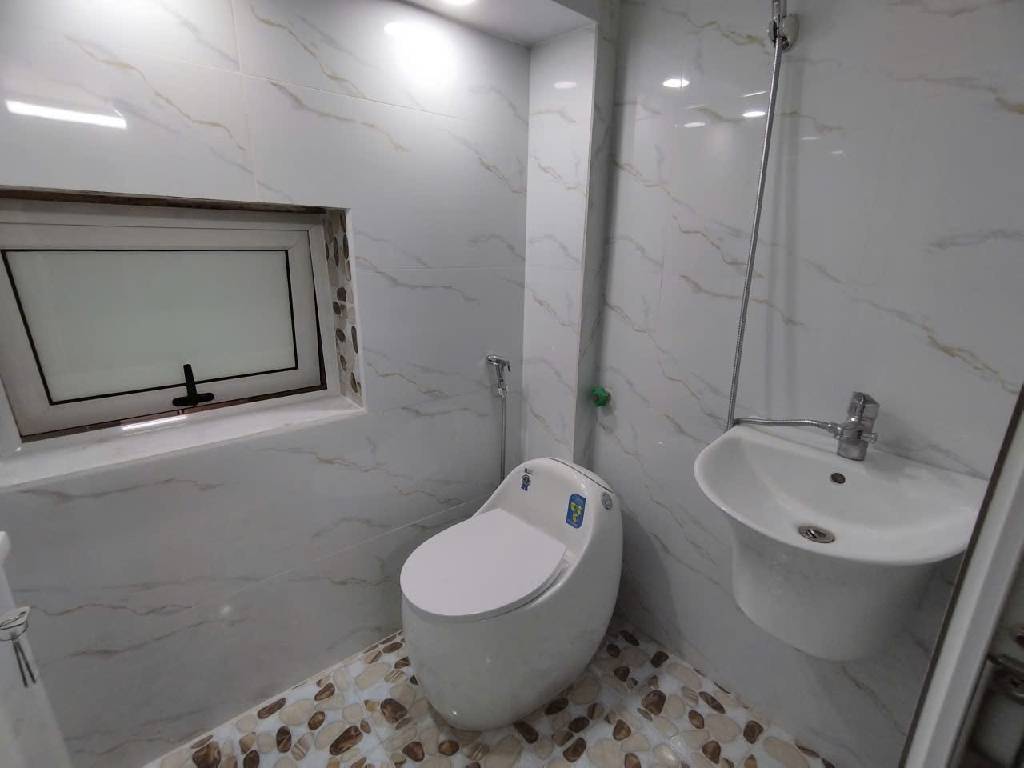 Bán nhà Ngõ Trại Cá - diện tích 14.8m2 4 tầng - Lô góc, gần ô tô - giá 3,35 tỷ