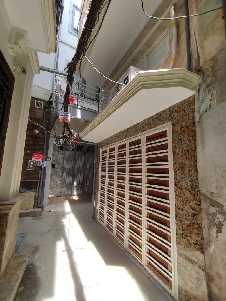 Bán nhà Ngõ Trại Cá - diện tích 14.8m2 4 tầng - Lô góc, gần ô tô - giá 3,35 tỷ