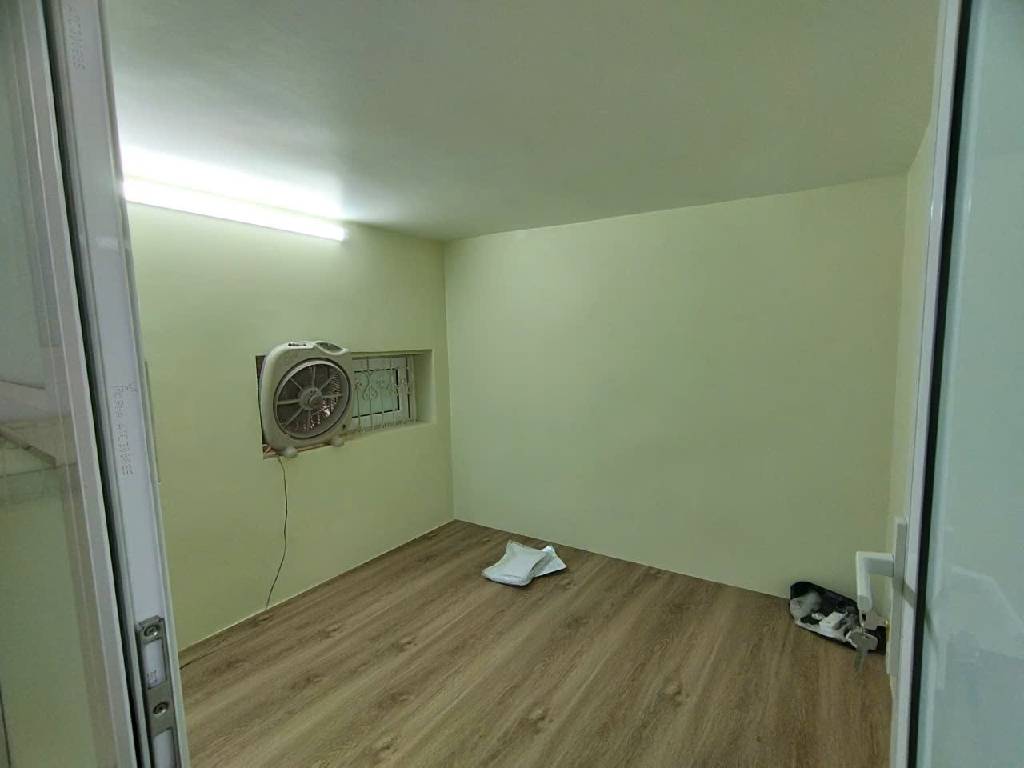 Bán nhà Ngõ Trại Cá - diện tích 14.8m2 4 tầng - Lô góc, gần ô tô - giá 3,35 tỷ