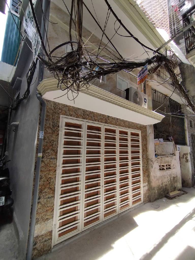 Bán nhà Ngõ Trại Cá - diện tích 14.8m2 4 tầng - Lô góc, gần ô tô - giá 3,35 tỷ