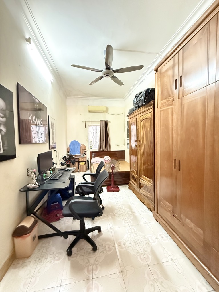 Bán nhà Lĩnh Nam - diện tích 59.9m2 2 tầng - Ô TÔ TRÁNH - giá 8,5 tỷ