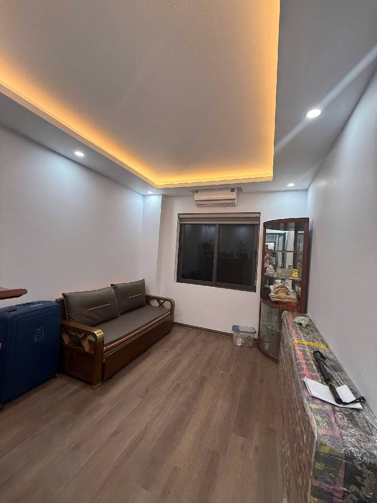 Bán nhà Thịnh Quang - diện tích 48.7m2 5 tầng - Ô tô tránh - giá 17,9 tỷ