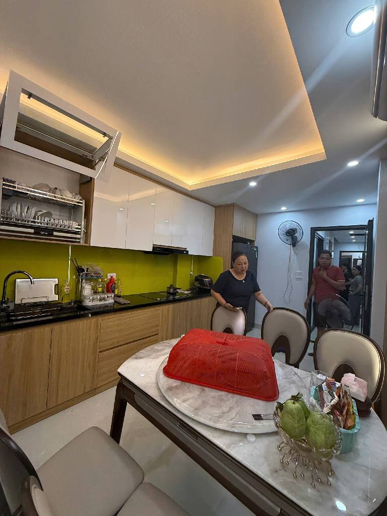 Bán nhà Thịnh Quang - diện tích 48.7m2 5 tầng - Ô tô tránh - giá 17,9 tỷ