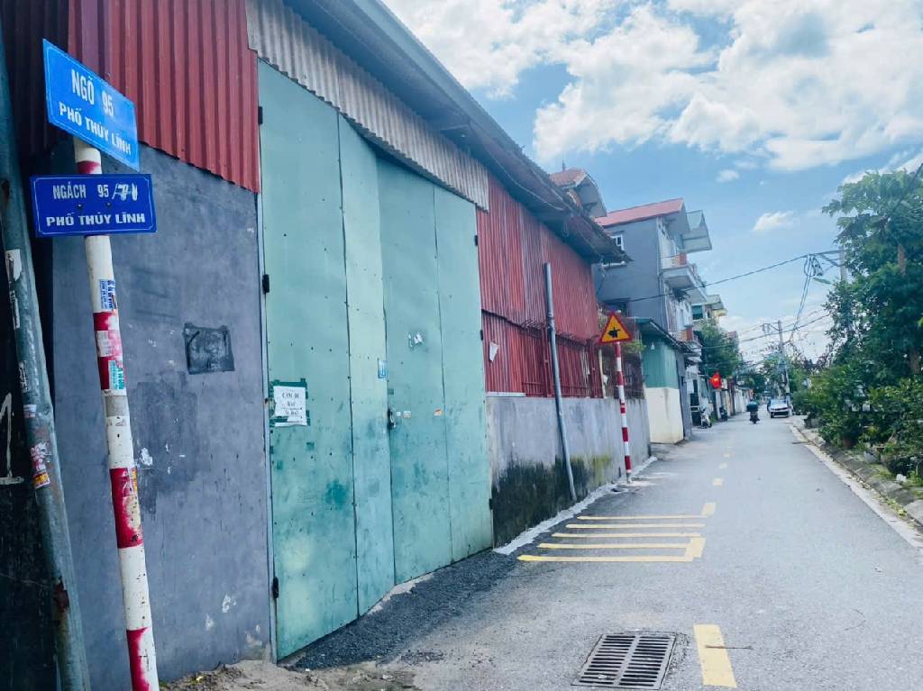 Bán nhà Thúy Lĩnh - diện tích 81m2 3 tầng - Ô tô sát nhà - giá 11,2 tỷ