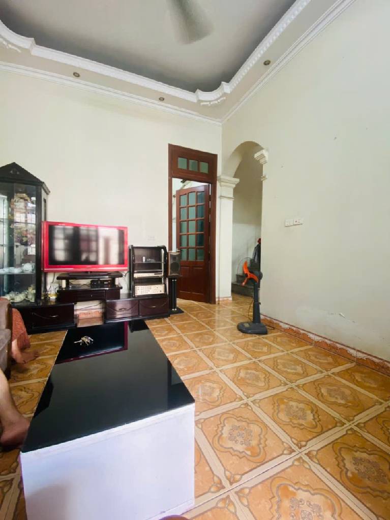 Bán nhà Thúy Lĩnh - diện tích 81m2 3 tầng - Ô tô sát nhà - giá 11,2 tỷ