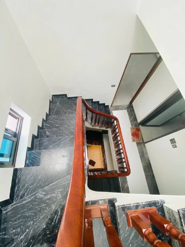 Bán nhà Thúy Lĩnh - diện tích 65m2 4 tầng - ô tô đỗ cửa - giá 11,2 tỷ