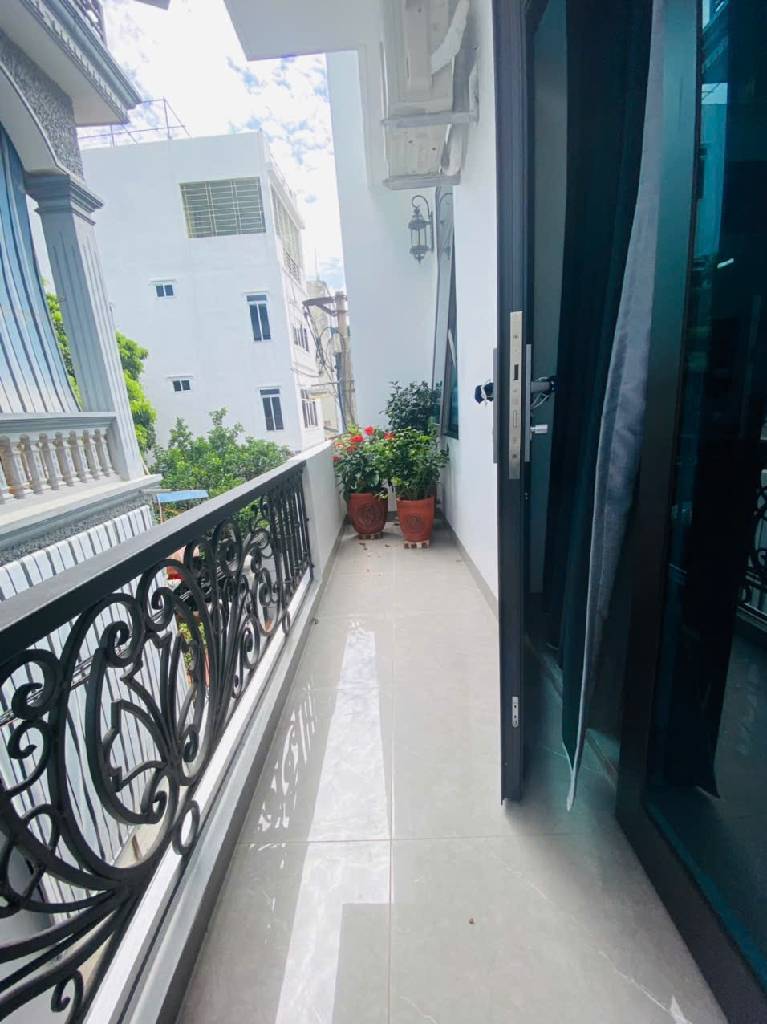 Bán nhà Thúy Lĩnh - diện tích 65m2 4 tầng - ô tô đỗ cửa - giá 11,2 tỷ