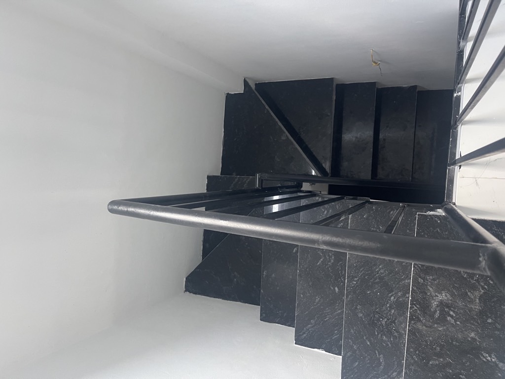 Bán nhà Phan Đình Giót - diện tích 30m2 3 tầng - Lô góc, ô tô lùi cửa - giá 2,98 tỷ