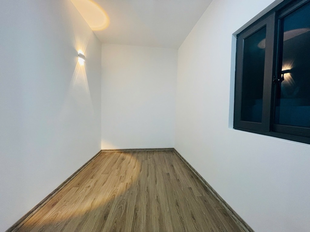 Bán nhà ngõ Hoà Bình - diện tích 30.4m2 4 tầng - Lô góc 2 mặt ngõ - giá 8,5 tỷ