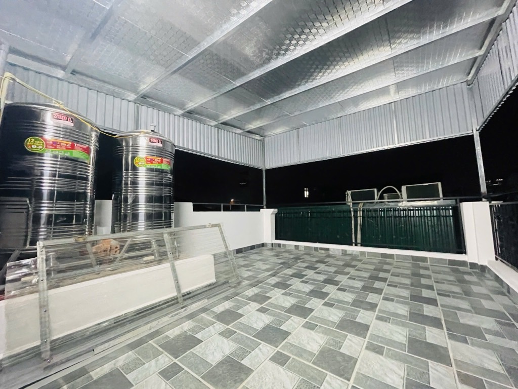 Bán nhà ngõ Hoà Bình - diện tích 30.4m2 4 tầng - Lô góc 2 mặt ngõ - giá 8,5 tỷ