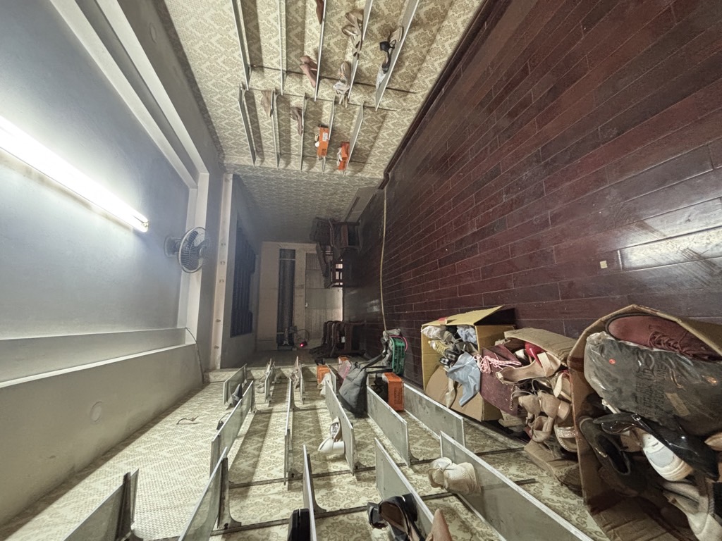 Bán nhà Kim Ngưu - diện tích 34,2m2 6 tầng - Mặt phố kinh doanh sầm uất - giá 17,1 tỷ