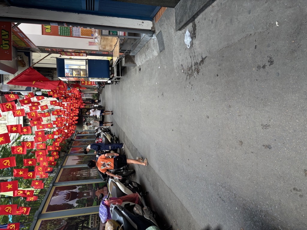 Bán nhà Trại Cá - diện tích 33m2 4 tầng - Nhà dòng tiền, ô tô gần - giá 6,9 tỷ