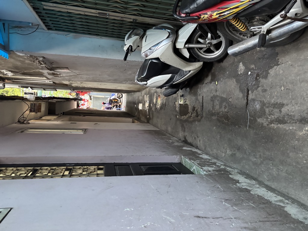 Bán nhà Trại Cá - diện tích 33m2 4 tầng - Nhà dòng tiền, ô tô gần - giá 6,9 tỷ