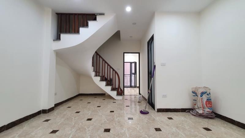 Bán nhà Minh Khai - diện tích 45.4m2 5 tầng - Ngõ hai ô tô tránh - giá 8,3 tỷ