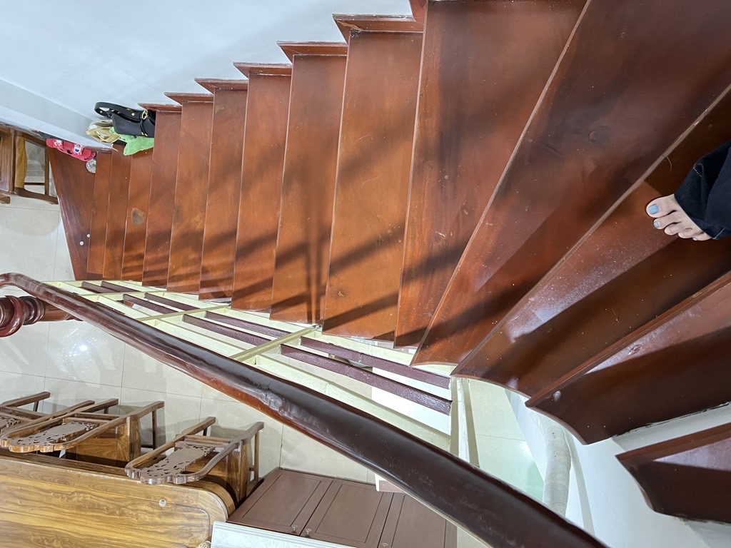 Bán nhà Hoàng Văn Thái - diện tích 85.3m2 5 tầng - ô tô đỗ cửa - giá 23 tỷ