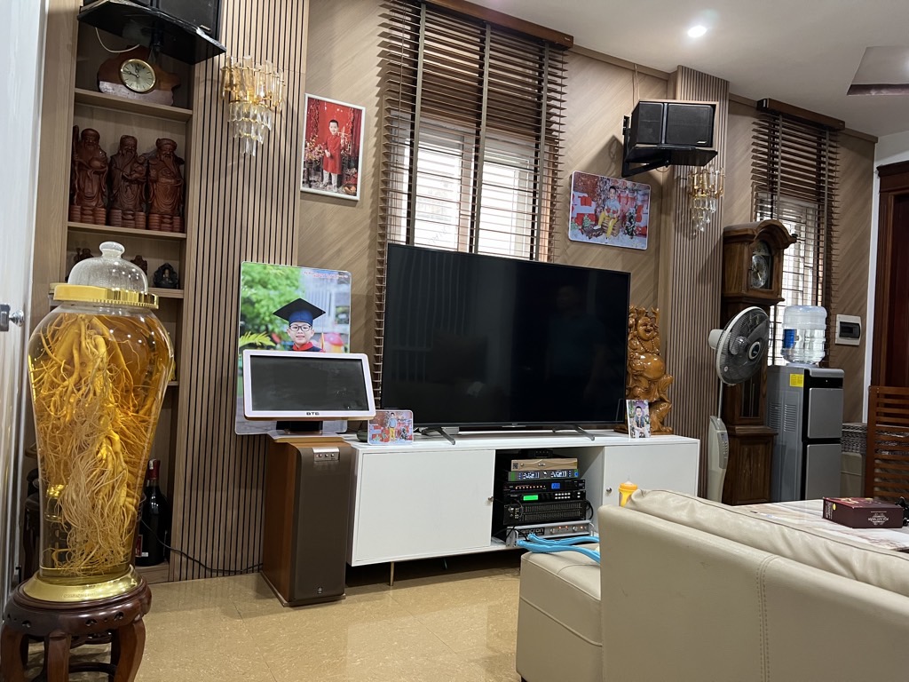 Bán nhà Hoàng Văn Thái - diện tích 85.3m2 5 tầng - ô tô đỗ cửa - giá 23 tỷ