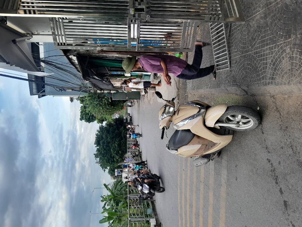 Bán nhà Khuyến Lương - diện tích 84.6m2 3 tầng - ô tô vào tận nhà - giá 18 tỷ