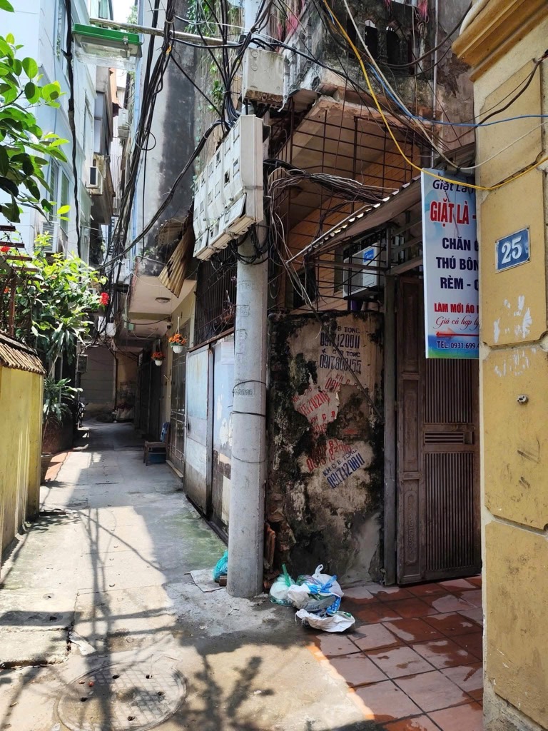 Bán nhà Bạch Đằng - diện tích 26m2 3 tầng - Ngõ ba gác - giá 6,5 tỷ