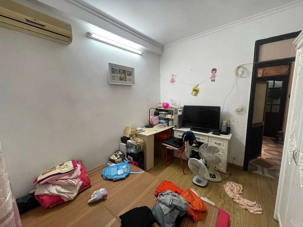 Bán nhà Bạch Đằng - diện tích 26m2 3 tầng - Ngõ ba gác - giá 6,5 tỷ