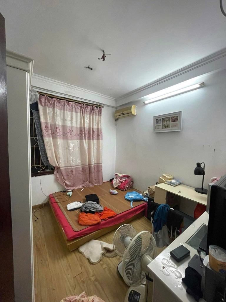 Bán nhà Bạch Đằng - diện tích 26m2 3 tầng - Ngõ ba gác - giá 6,5 tỷ