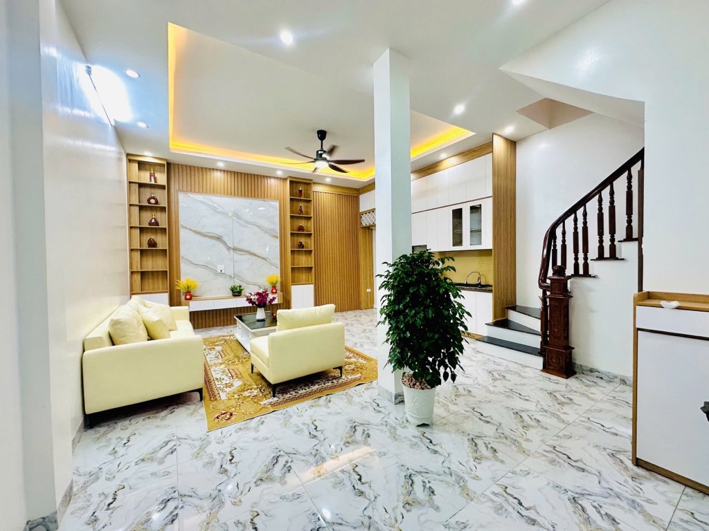 Bán nhà Đông Thiên - diện tích 36.8m2 4 tầng - Đầu ngõ ô tô tránh - giá 7,8 tỷ