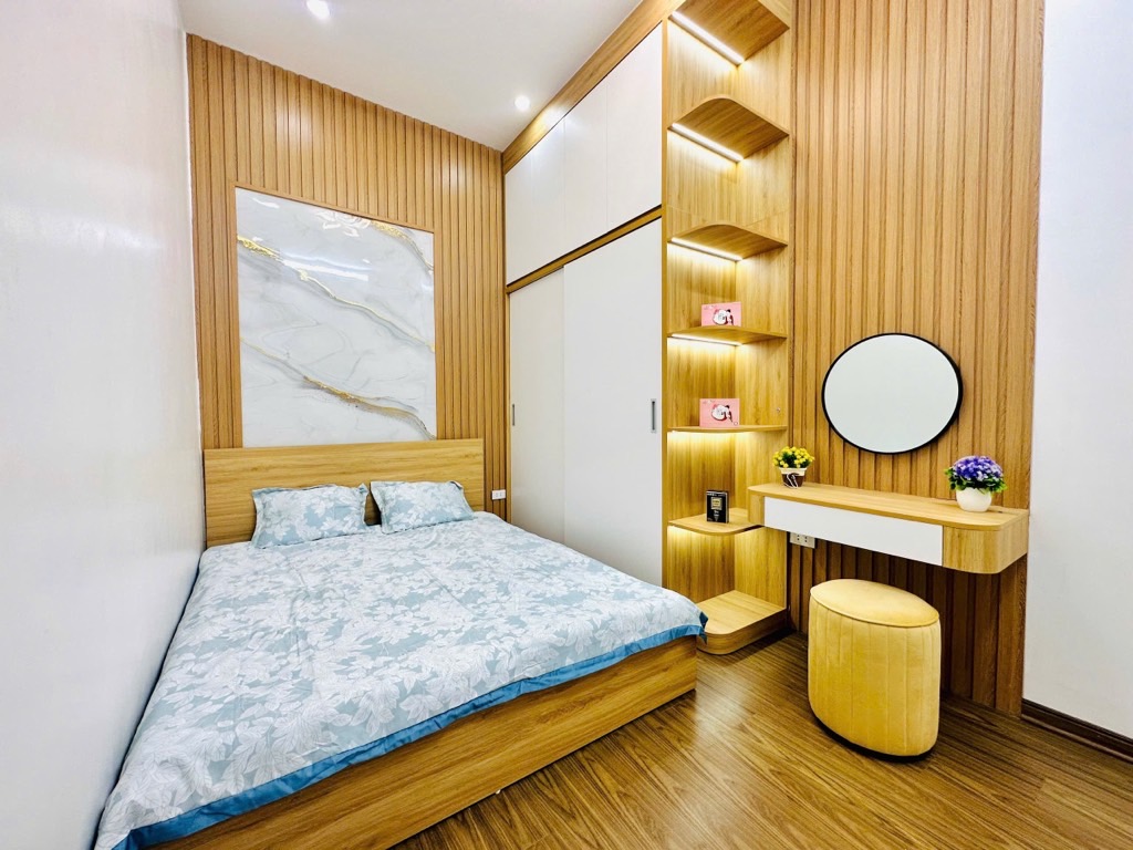 Bán nhà Đông Thiên - diện tích 36.8m2 4 tầng - Đầu ngõ ô tô tránh - giá 7,8 tỷ