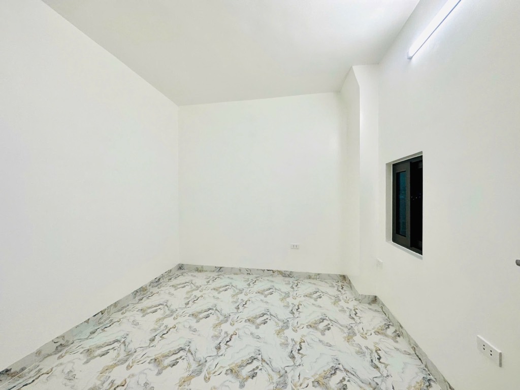 Bán nhà Đông Thiên - diện tích 36.8m2 4 tầng - Đầu ngõ ô tô tránh - giá 7,8 tỷ