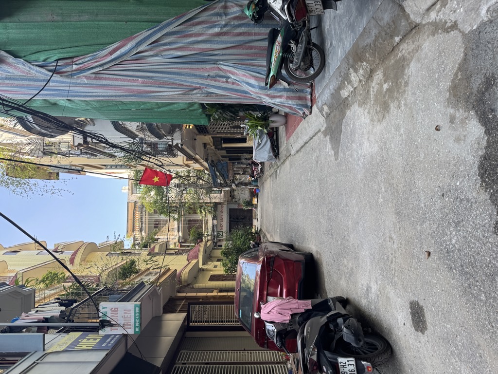 Bán nhà Kim Đồng - diện tích 54m2 7 tầng - Ô tô tránh - giá 23,6 tỷ