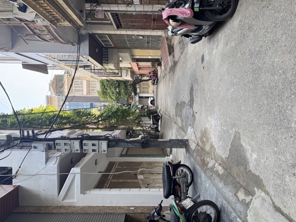 Bán nhà Kim Đồng - diện tích 54m2 7 tầng - Ô tô tránh - giá 23,6 tỷ