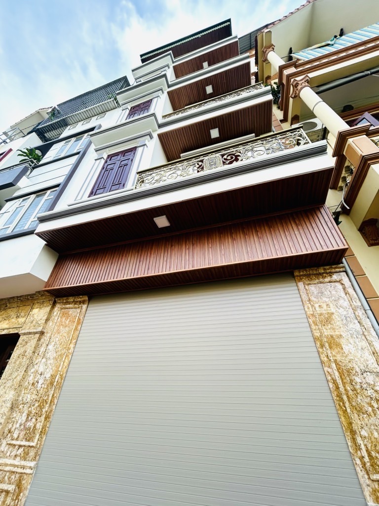 Bán nhà Yên Sở - diện tích 63.5m2 5 tầng - Ô TÔ - VIEW ĐẸP - giá 24,2 tỷ