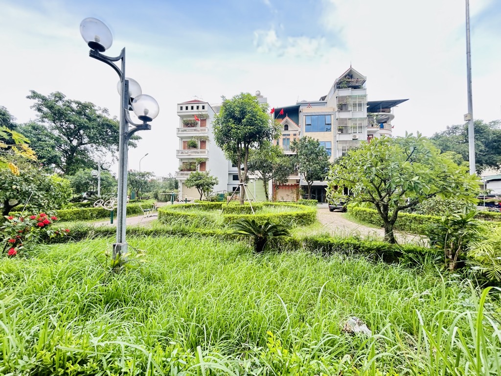 Bán nhà Yên Sở - diện tích 63.5m2 5 tầng - Ô TÔ - VIEW ĐẸP - giá 24,2 tỷ