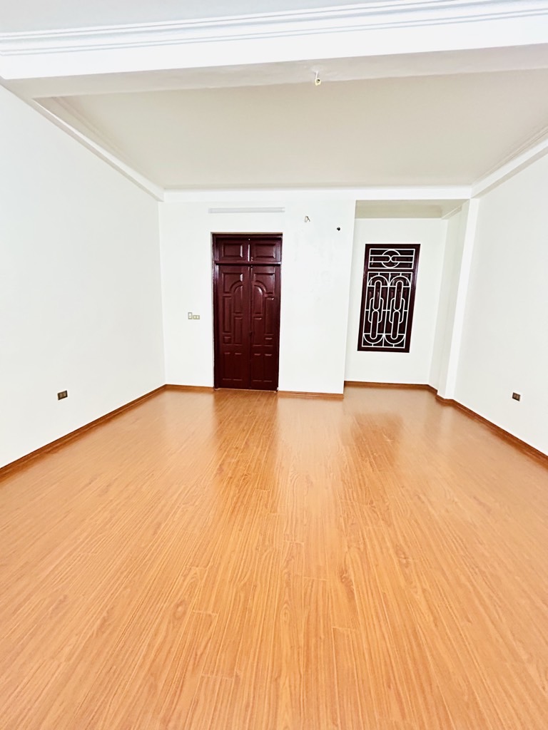 Bán nhà Yên Sở - diện tích 63.5m2 5 tầng - Ô TÔ - VIEW ĐẸP - giá 24,2 tỷ