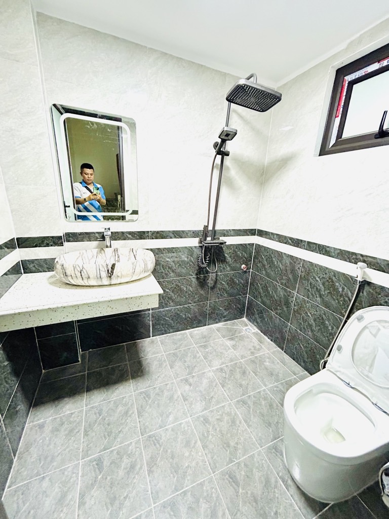 Bán nhà Yên Sở - diện tích 63.5m2 5 tầng - Ô TÔ - VIEW ĐẸP - giá 24,2 tỷ