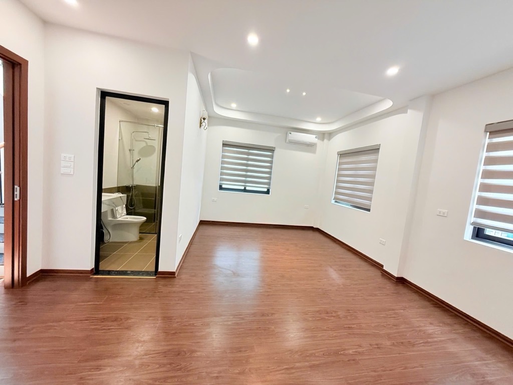 Bán nhà Giải Phóng - diện tích 73m2 4 tầng - Lô góc, 3 mặt thoáng - giá 19,9 tỷ