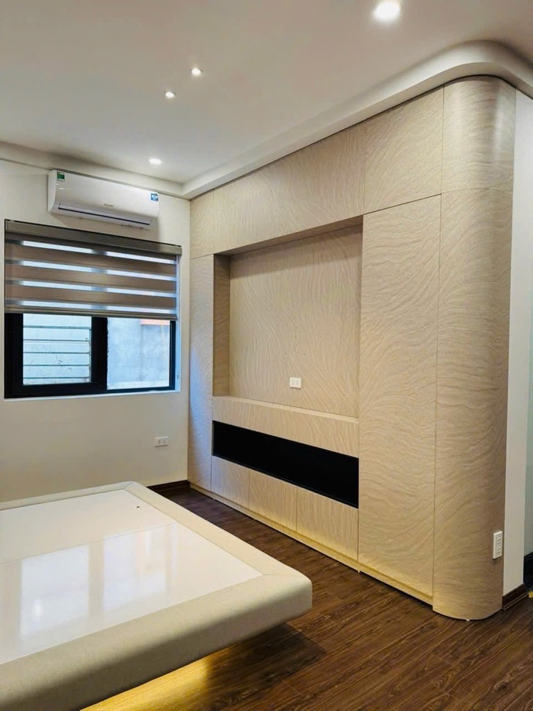 Bán nhà Giải Phóng - diện tích 73m2 4 tầng - Lô góc, 3 mặt thoáng - giá 19,9 tỷ