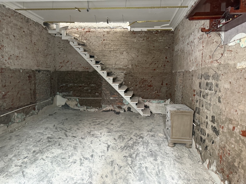 Bán nhà Mình Khai - diện tích 50.7m2 3 tầng - Ngõ thông gần phố, mặt trục - giá 9,1 tỷ