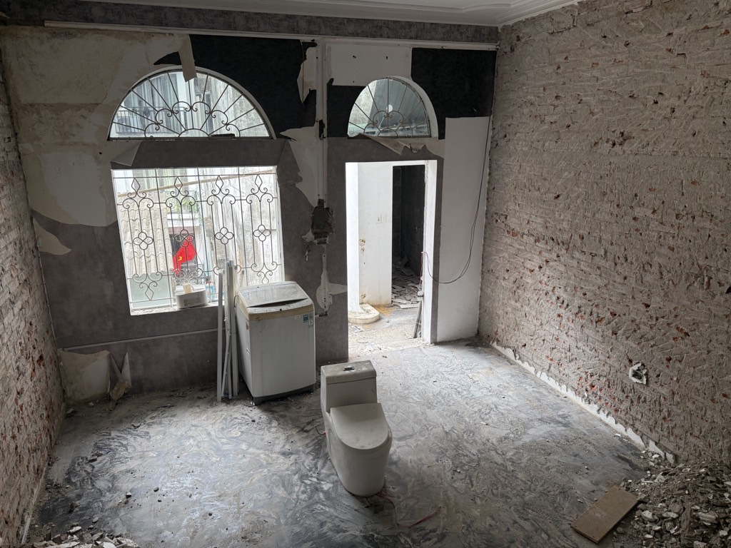 Bán nhà Mình Khai - diện tích 50.7m2 3 tầng - Ngõ thông gần phố, mặt trục - giá 9,1 tỷ