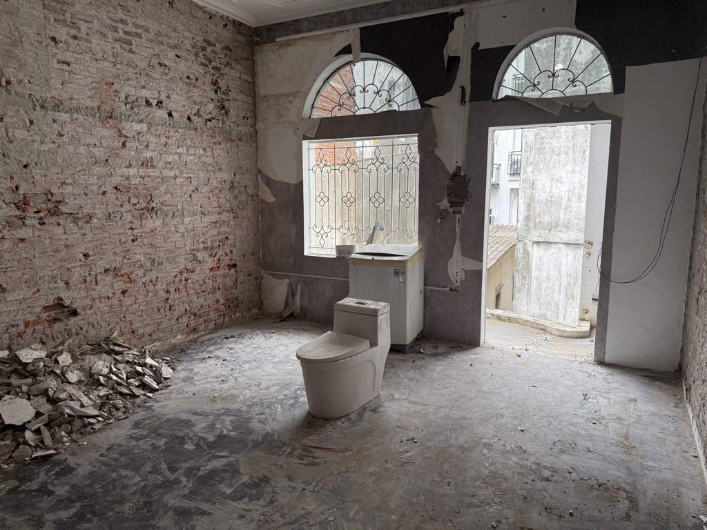 Bán nhà Mình Khai - diện tích 50.7m2 3 tầng - Ngõ thông gần phố, mặt trục - giá 9,1 tỷ