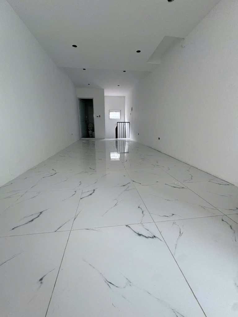 Bán nhà Phan Đình Giót - diện tích 30m2 3 tầng - Lô góc, ô tô lùi cửa - giá 2,98 tỷ