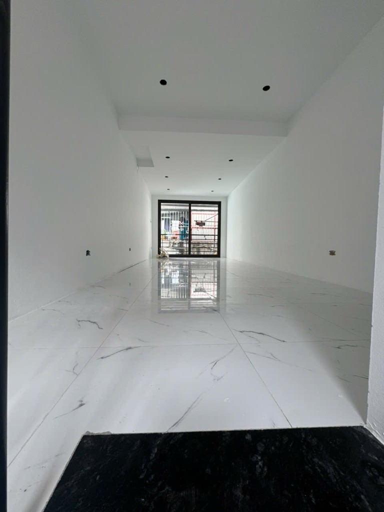 Bán nhà Phan Đình Giót - diện tích 30m2 3 tầng - Lô góc, ô tô lùi cửa - giá 2,98 tỷ