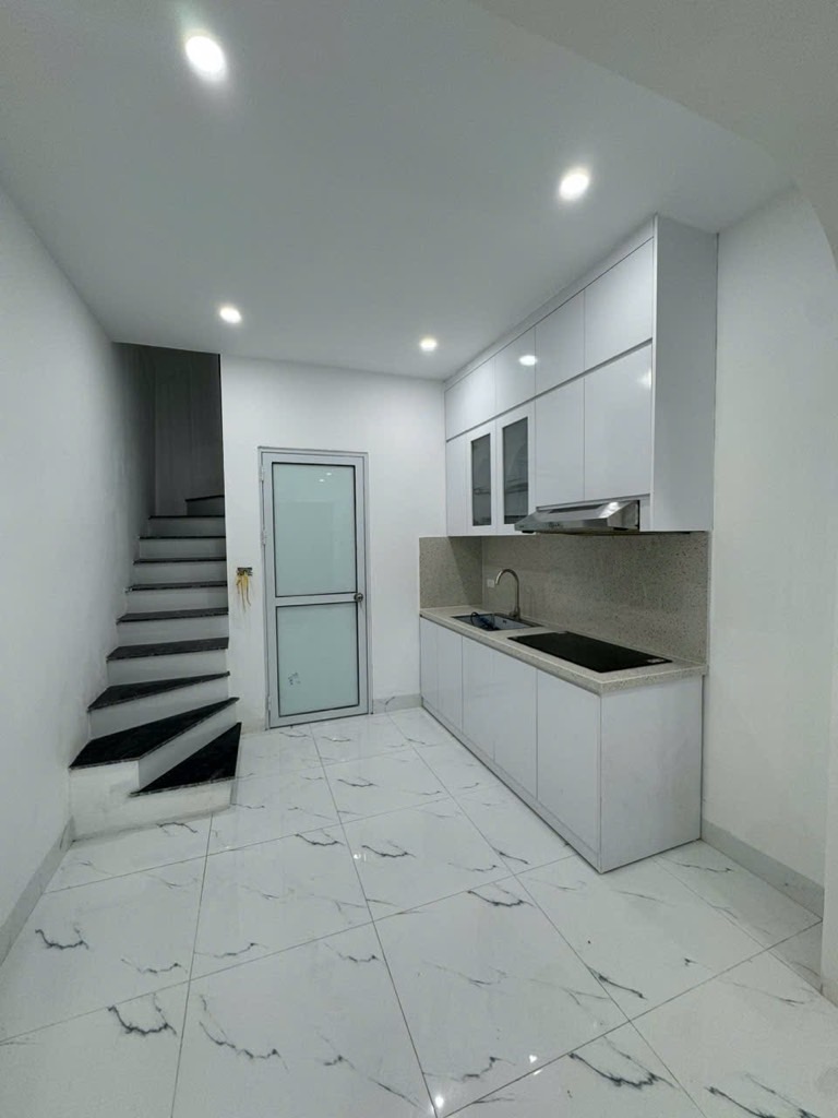 Bán nhà Phan Đình Giót - diện tích 30m2 3 tầng - Lô góc, ô tô lùi cửa - giá 2,98 tỷ