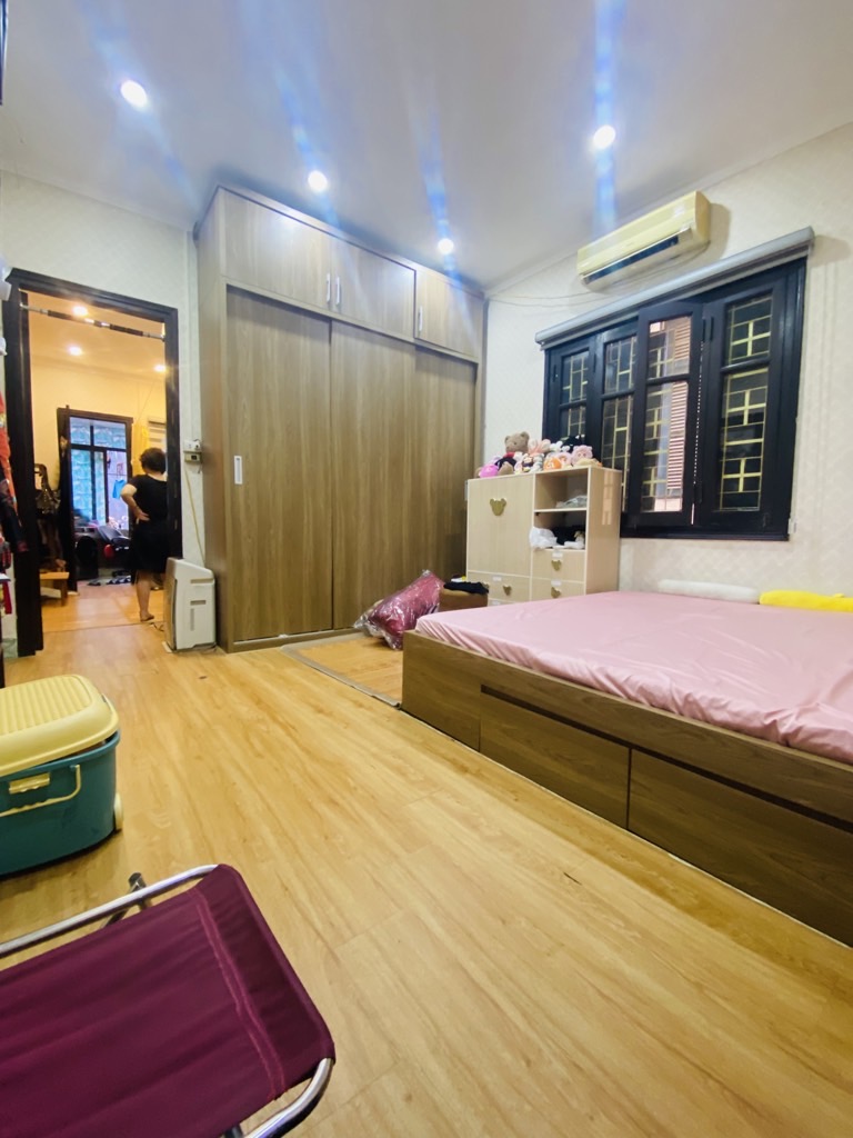 Bán nhà Tây Sơn - diện tích 46,6m2 1 tầng - ô tô đỗ chân cầu thang - giá 5,7 tỷ